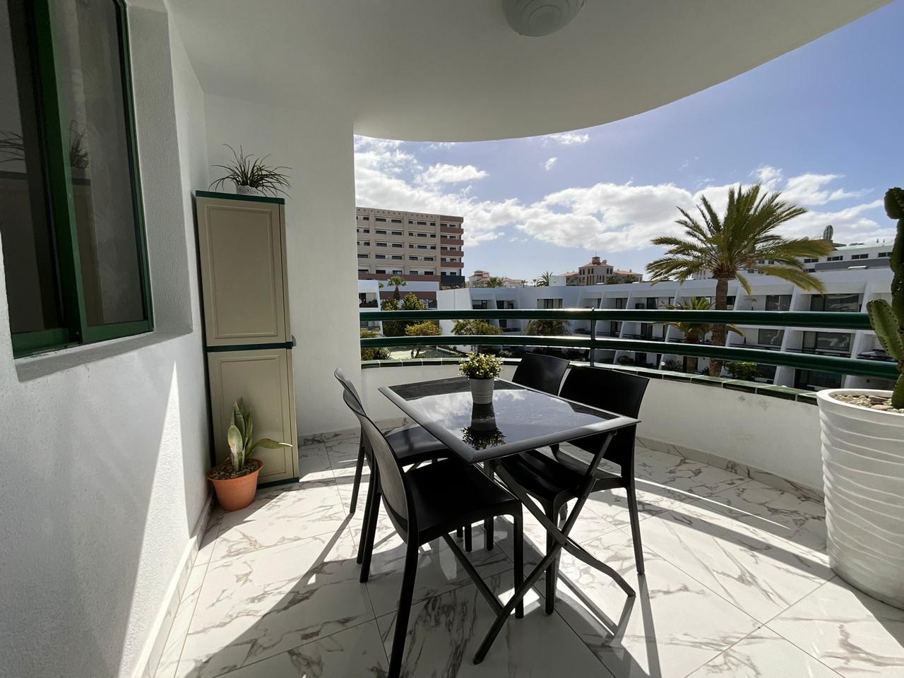 Piso en alquiler en Arona de 104 m2
