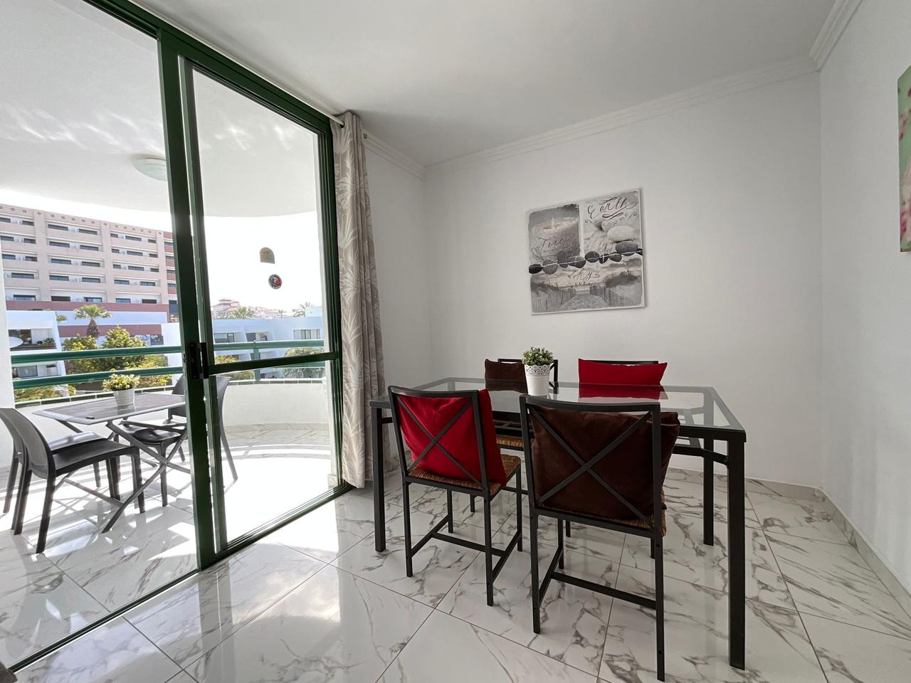 Piso en alquiler en Arona de 104 m2