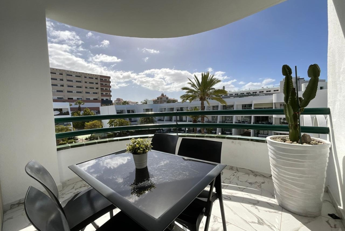 Piso en alquiler en Arona de 104 m2