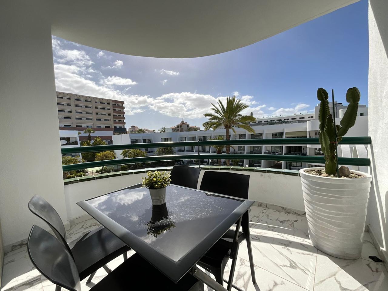 Piso en alquiler en Arona de 104 m2