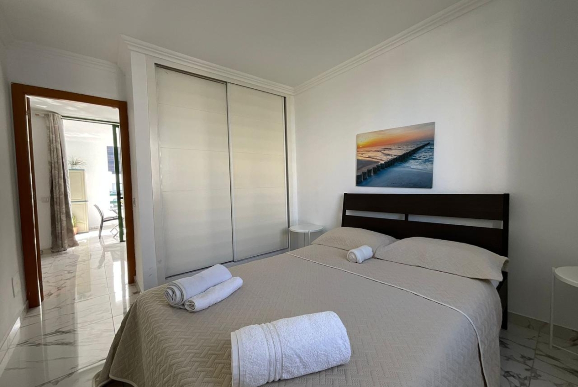 Piso en alquiler en Arona de 104 m2