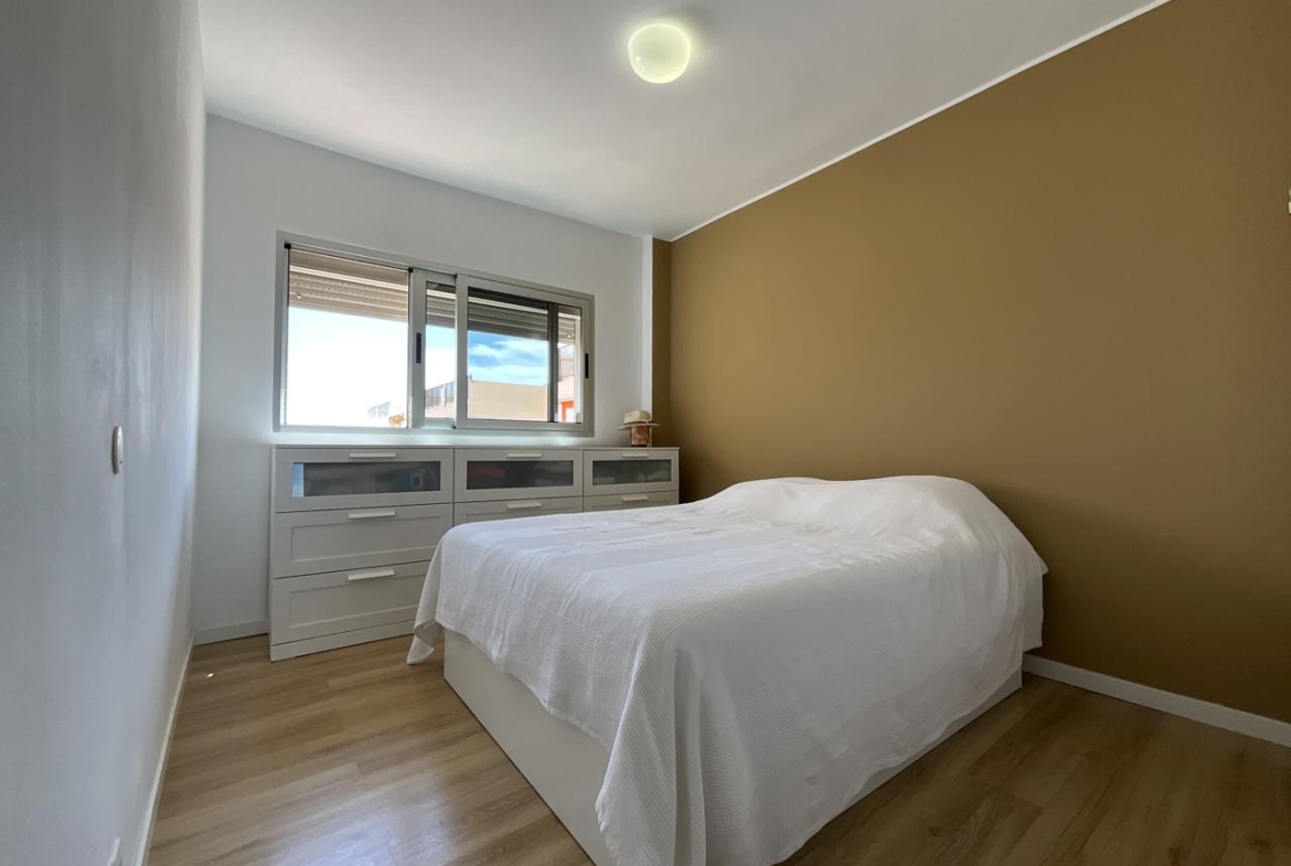 Piso en venta en Arona de 62 m2