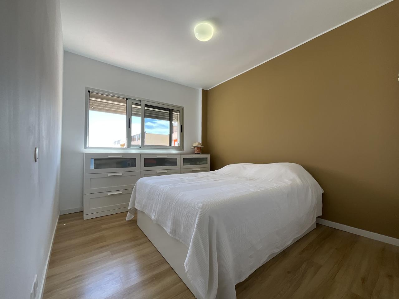 Piso en venta en Arona de 62 m2