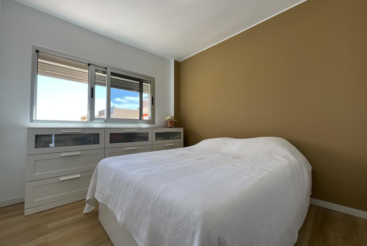 Piso en venta en Arona de 62 m2
