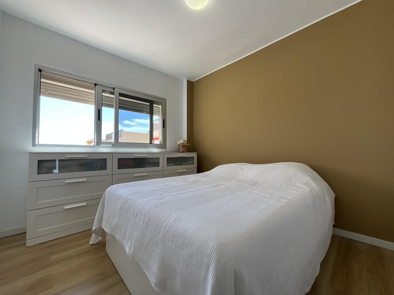 Piso en venta en Arona de 62 m2