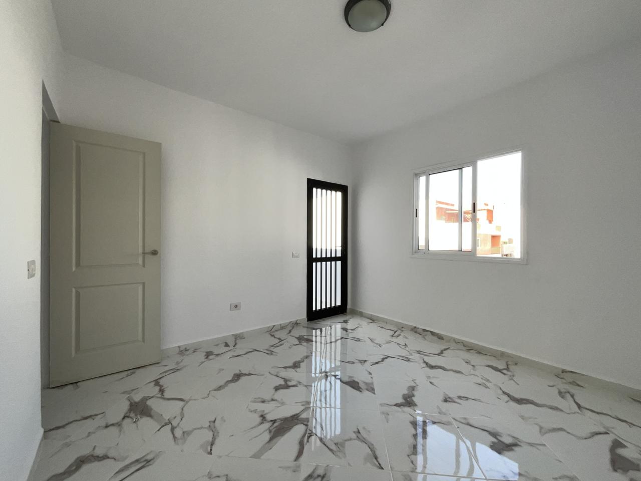 Piso en venta en Arona de 69 m2