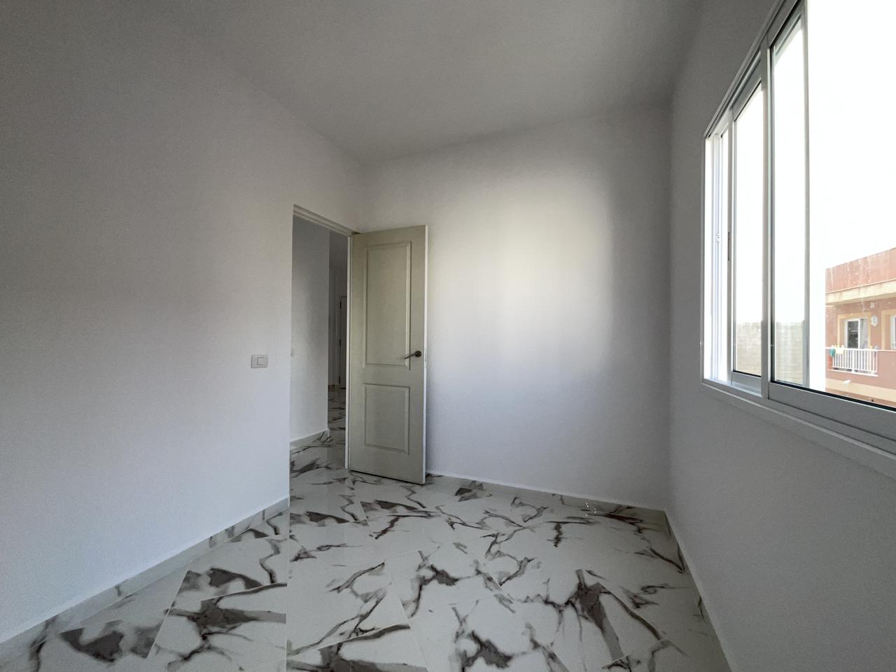 Piso en venta en Arona de 69 m2