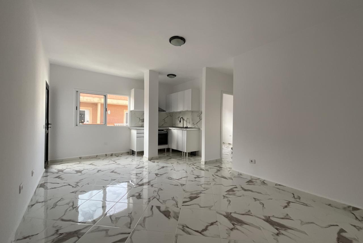 Piso en venta en Arona de 69 m2