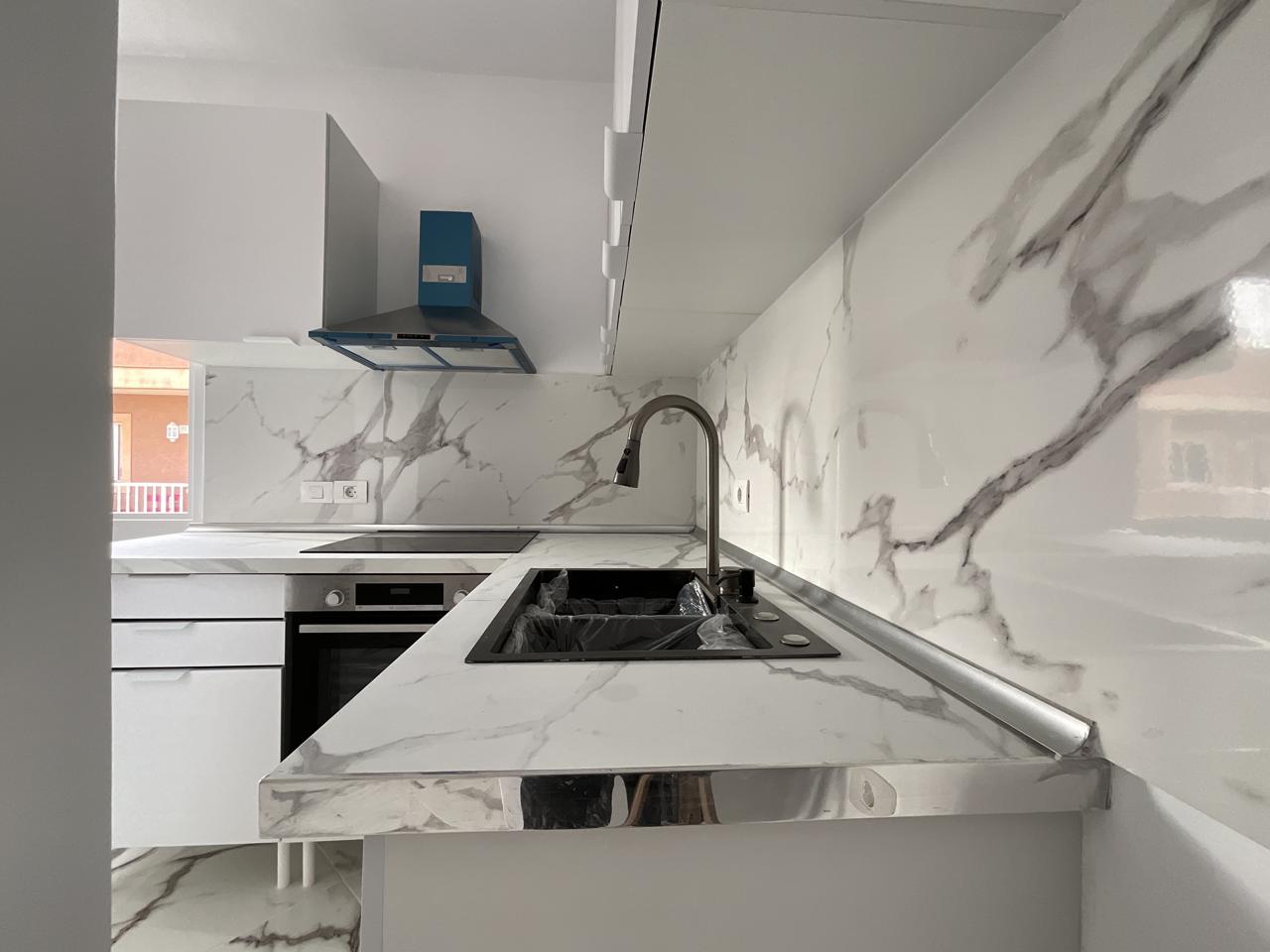 Piso en venta en Arona de 69 m2