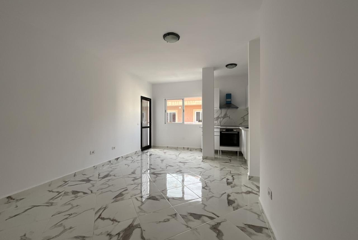 Piso en venta en Arona de 69 m2