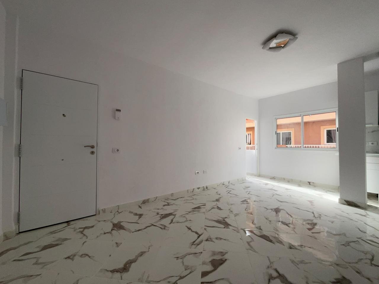 Квартира площадью 69 м² на продажу в Ароне