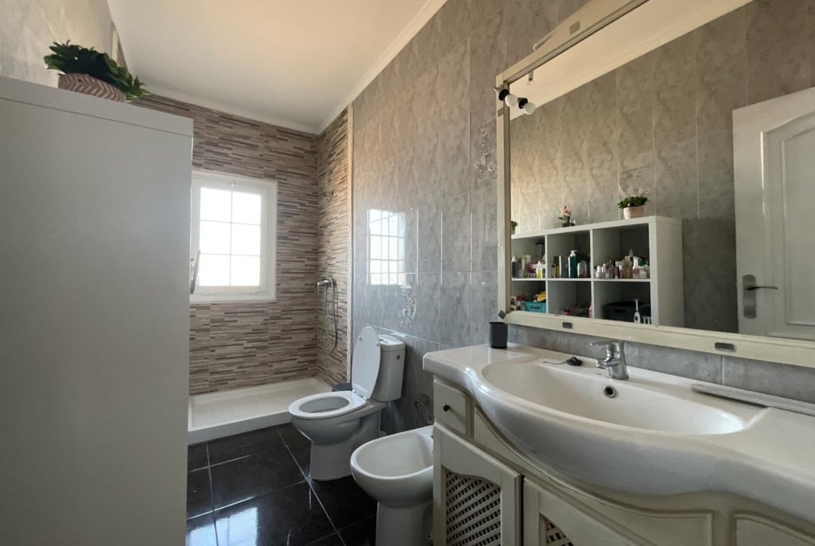 Casa Rústica en venta en Arona de 481 m2