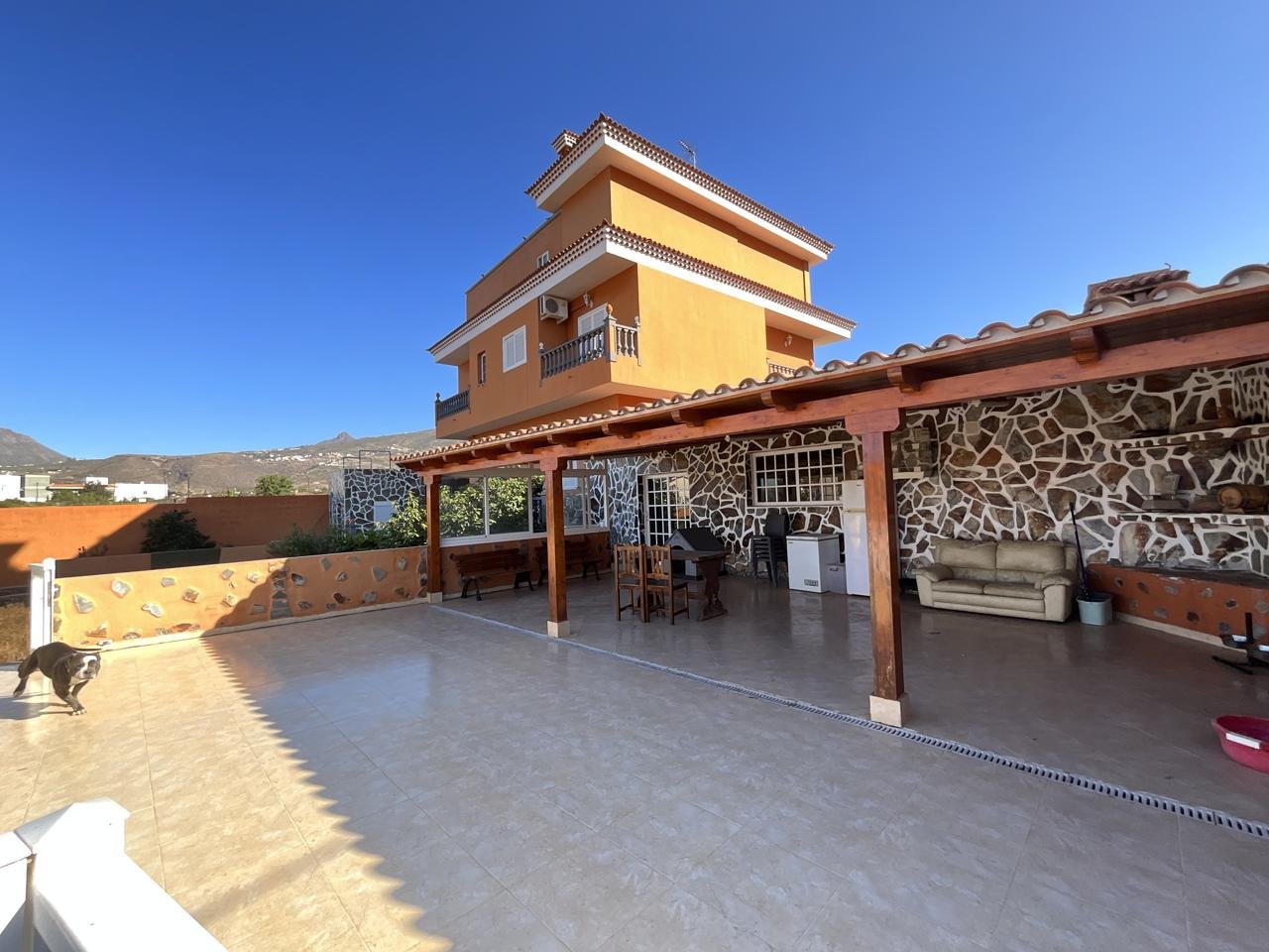Casa Rústica en venta en Arona de 481 m2