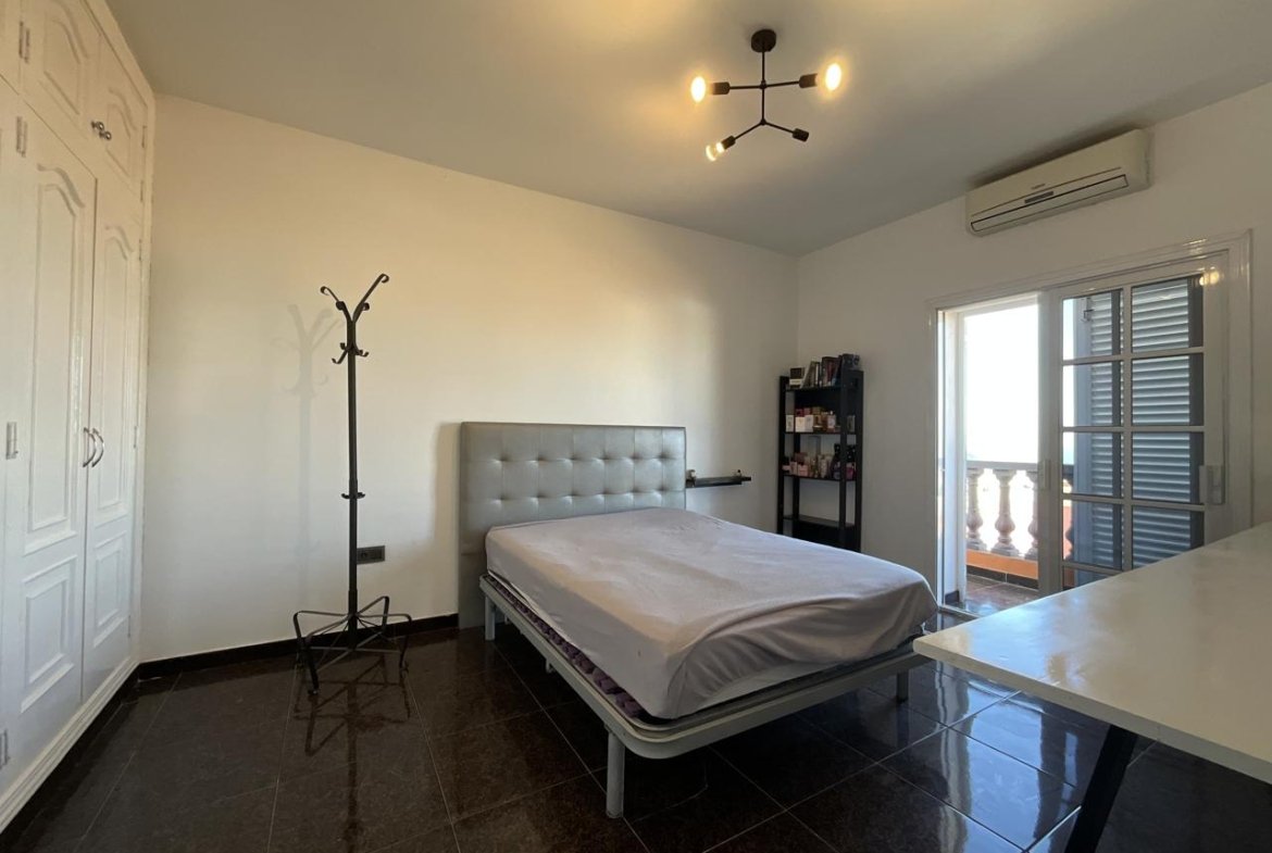 Casa Rústica en venta en Arona de 481 m2