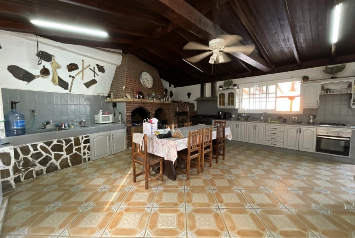 Casa Rústica en venta en Arona de 481 m2