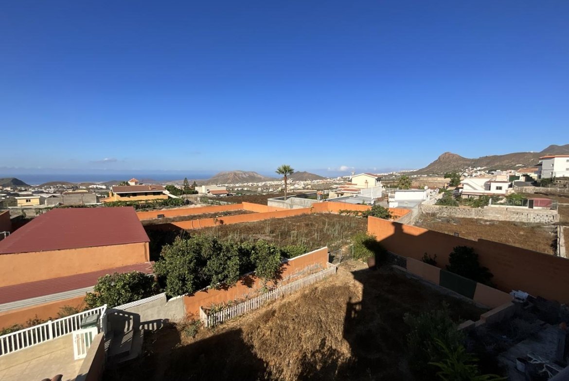 Casa Rústica en venta en Arona de 481 m2